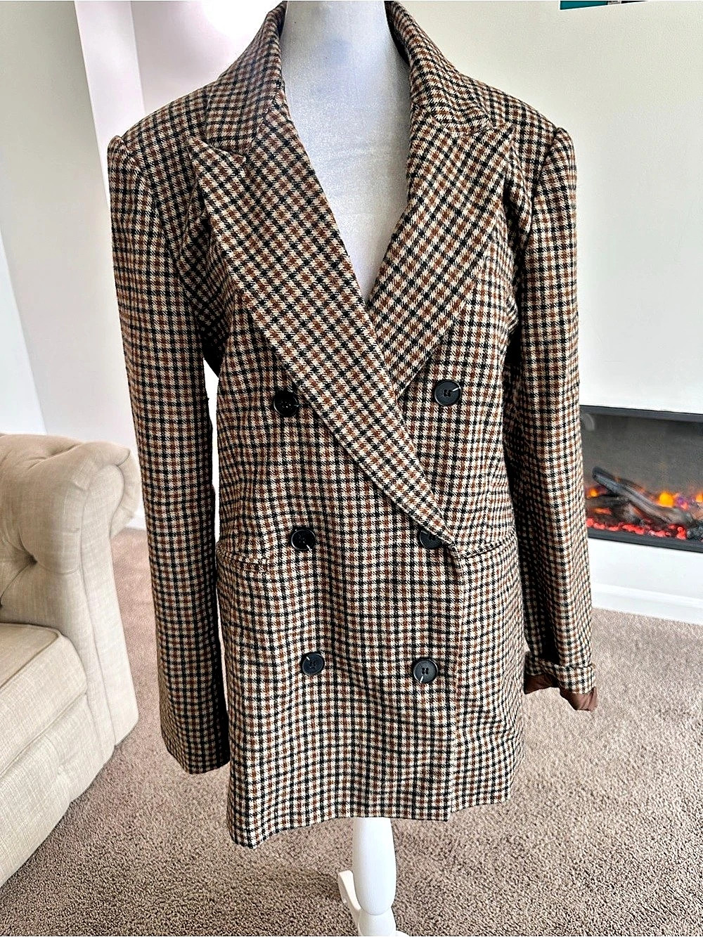 ASTR the Label Houndstooth Double-Breasted Blazer in Brown & Black